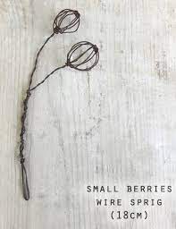Small Berries Wire Sprig